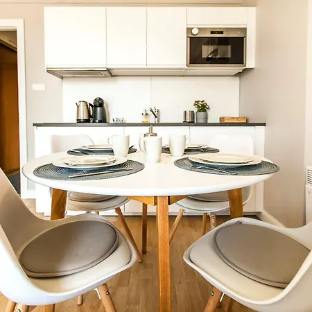 Appartement Uroczy Z Parkingiem