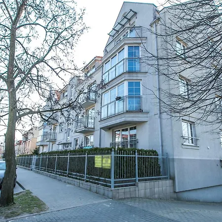 Uroczy Z Parkingiem Lägenhet *