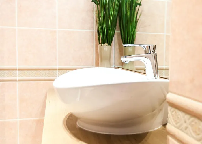 Uroczy Z Parkingiem *