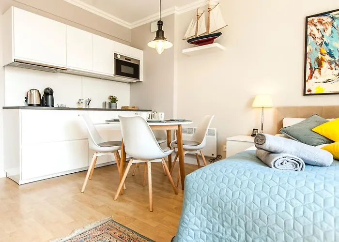 Uroczy Z Parkingiem 索波特