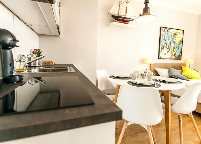 Uroczy Z Parkingiem *